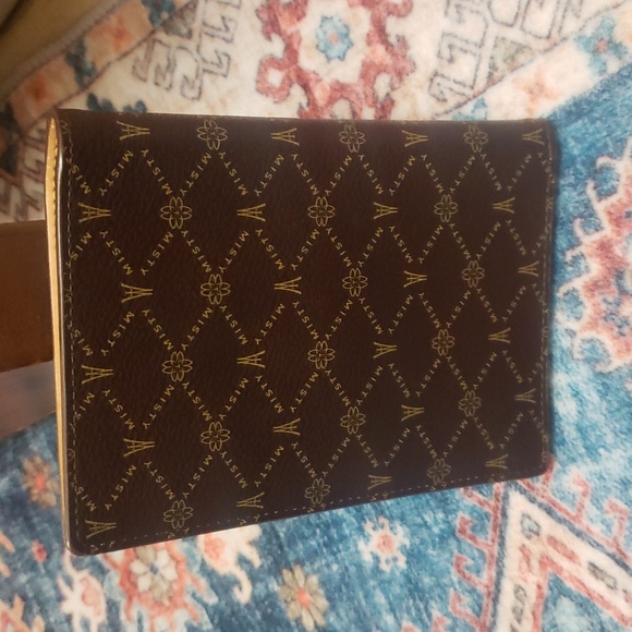 Misty Genuine Leather Passport Holder - Picture 4 of 6